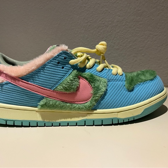 Nike Multicolor Low-Top Sneakers